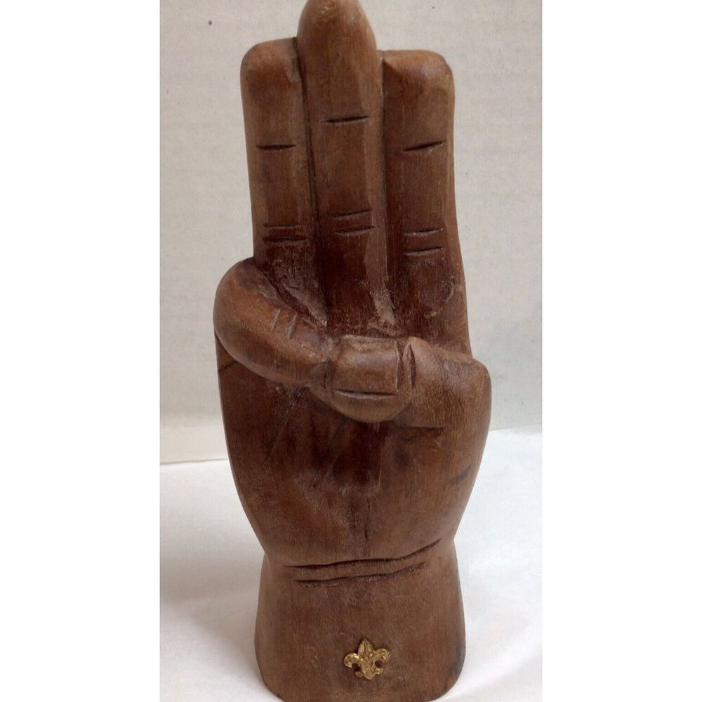 BSA Boy Scouts of Amc Wooden Hand Salute/Oath Gold Emblem Plate Dated 1969 RARE